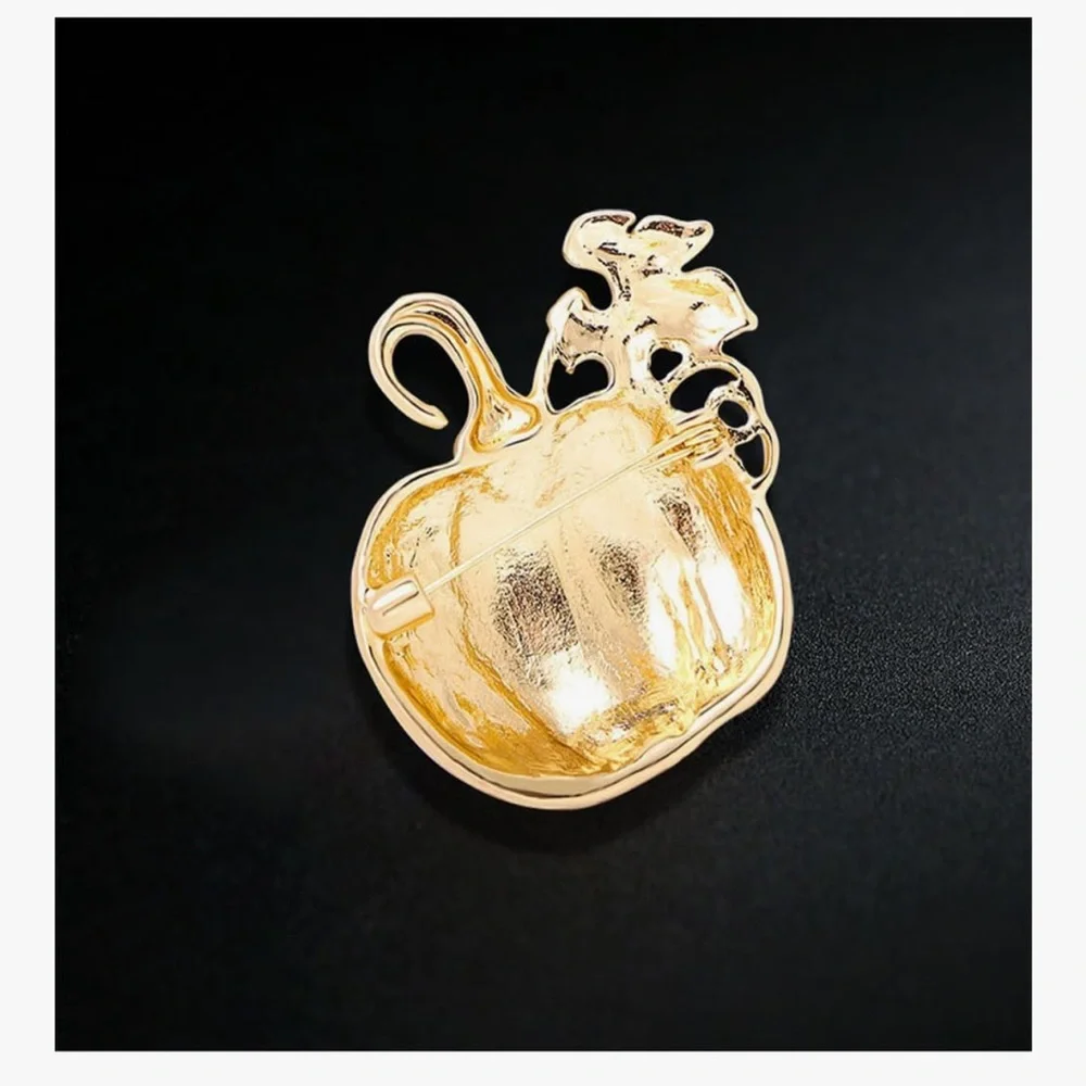 🆕 Rhinestone Pumpkin Brooch Pin for Women